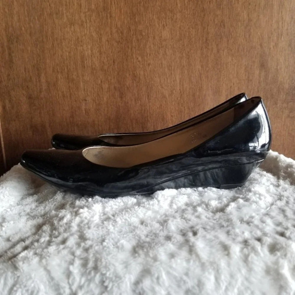 𝅺tod's Kitten Heel Wedge  Glossy Black 37.5 - Picture 2 of 15